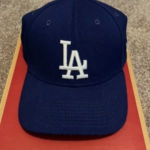 Used good condition Dodgers flex fit hat.